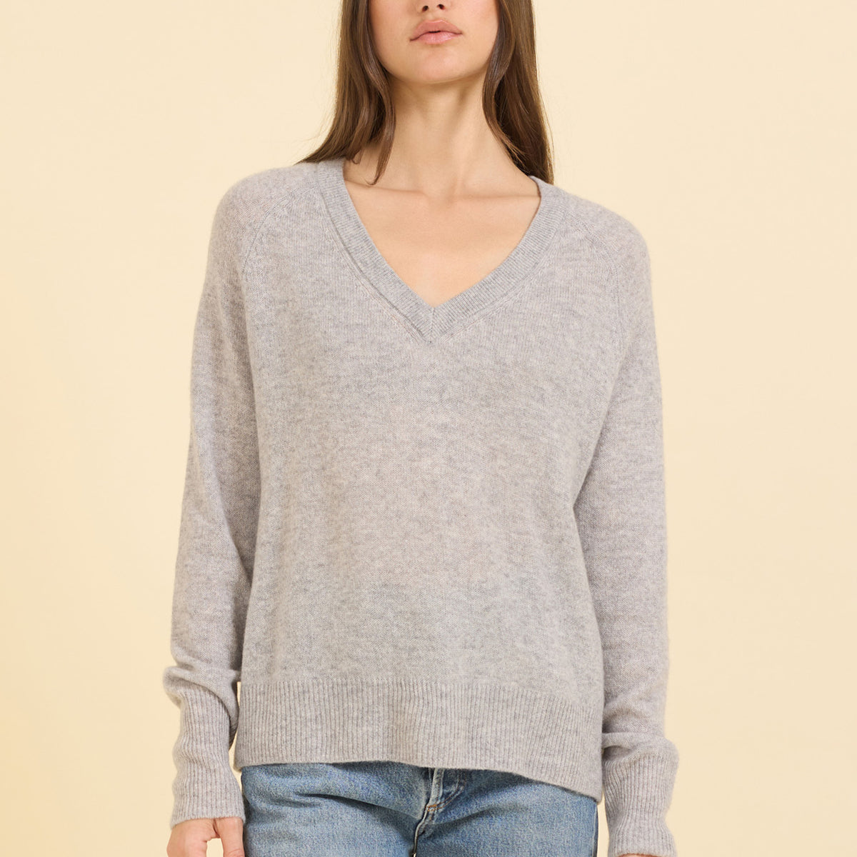 Sloane Cashmere V-Neck - Heather Grey – One Grey Day